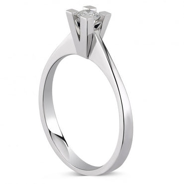 Годежен пръстен от бяло злато с диамант 0.10ct.