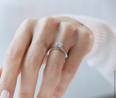 Класически годежен пръстен с диамант 0.80 ct