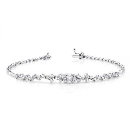 Гривна от бяло злато с диаманти 0.60 карата