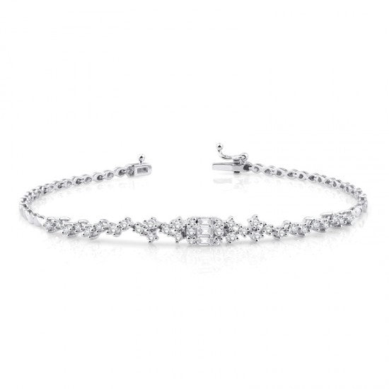 Гривна от бяло злато с диаманти 0.60 карата