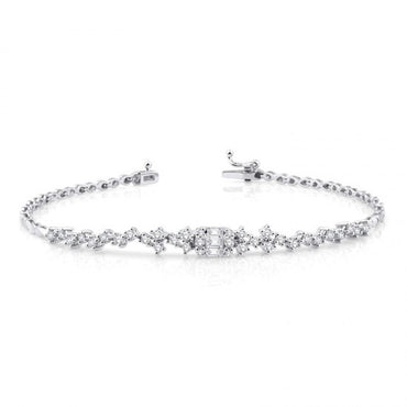 Гривна от бяло злато с диаманти 0.60 карата