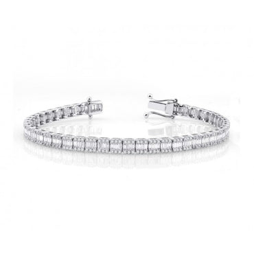 Гривна от бяло злато с диаманти 3.44 карата