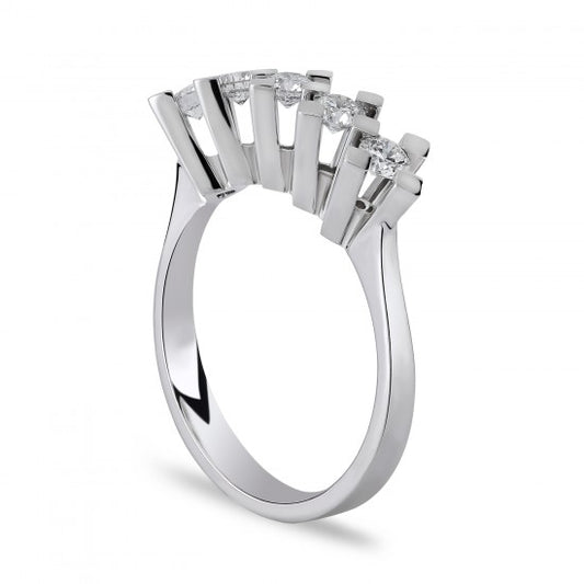 Пръстен от бяло злато с пет Диаманта 0.40карата
