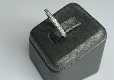 Халка Бяло злато с диаманти 0.21 карата