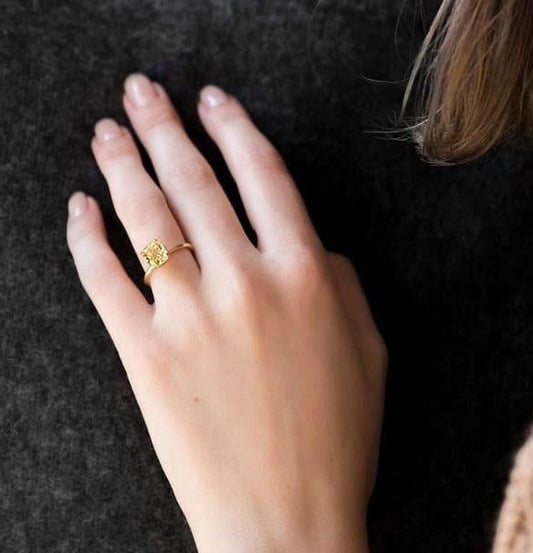 Диамантен пръстен за инвестиция с 1 карат диамант цена и качество със сертификат