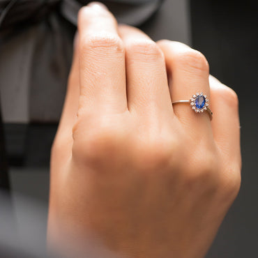 Пръстен със сапфир и диаманти 0.45 карата
