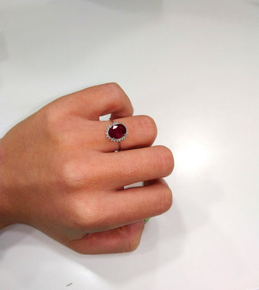 Пръстен с рубин и диаманти 2.66 карата