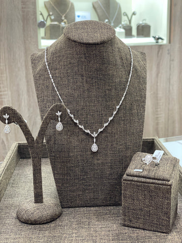 Обеци бяло злато с диаманти 0.93 карата