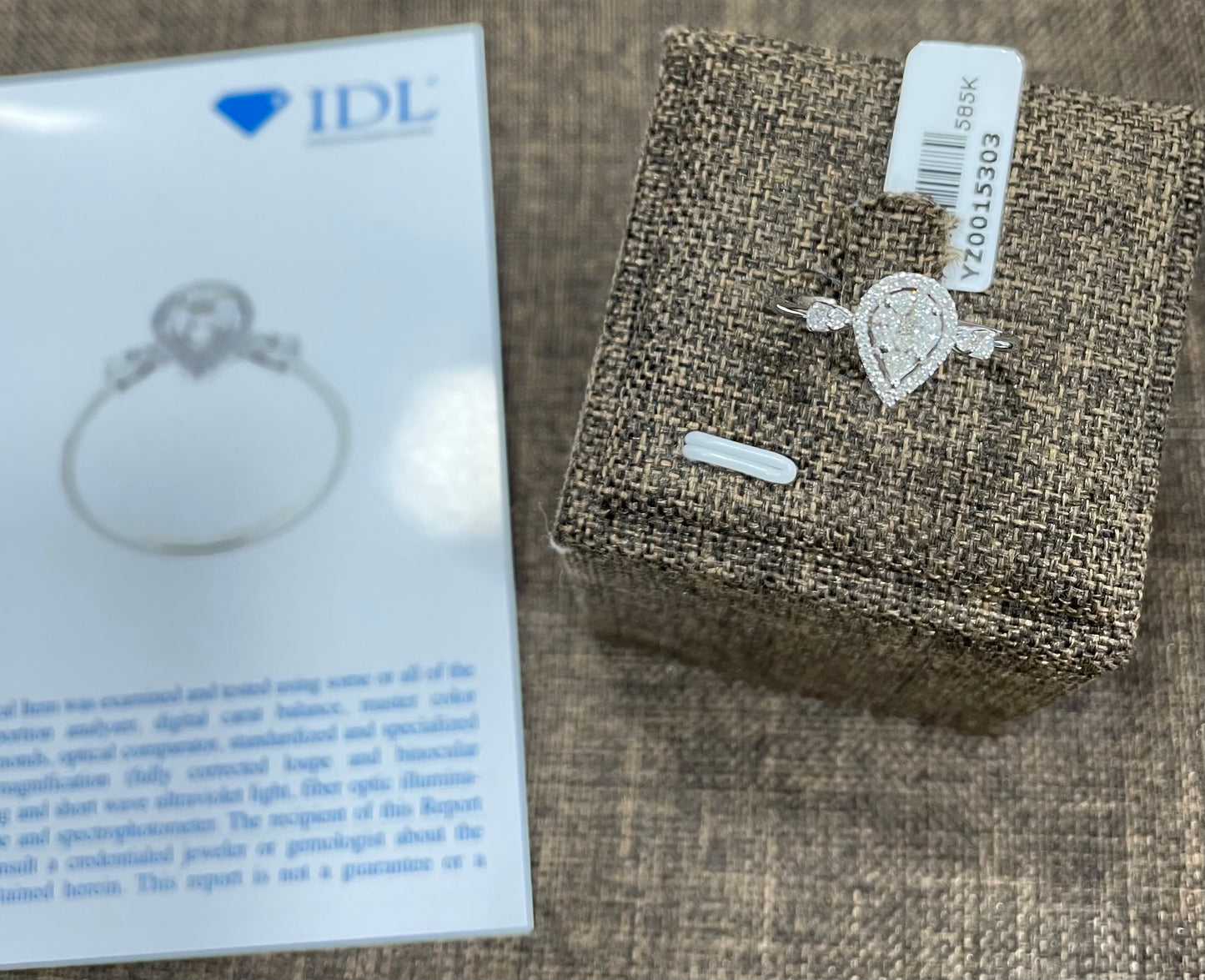 Пръстен бяло злато с диаманти 0.37 карата