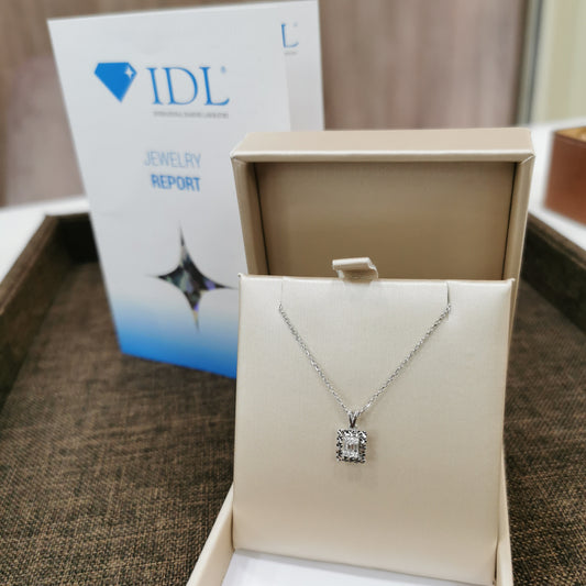 Висулка бяло злато с диаманти 0.07 карата