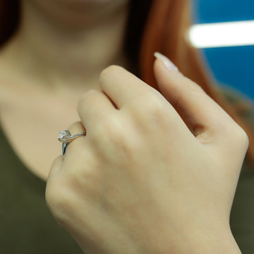 Диамантен пръстен бяло злато 0.34 карата