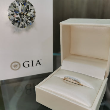 Тънък пръстен с нежен дизайн от розово злато с диаманти в два вида шлифовка 0.16к.