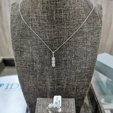 Висулка бяло злато с диаманти 0.28 карата