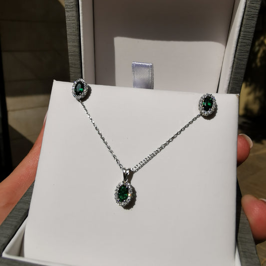 Висулка със Смарагд и диаманти 0.25 карата