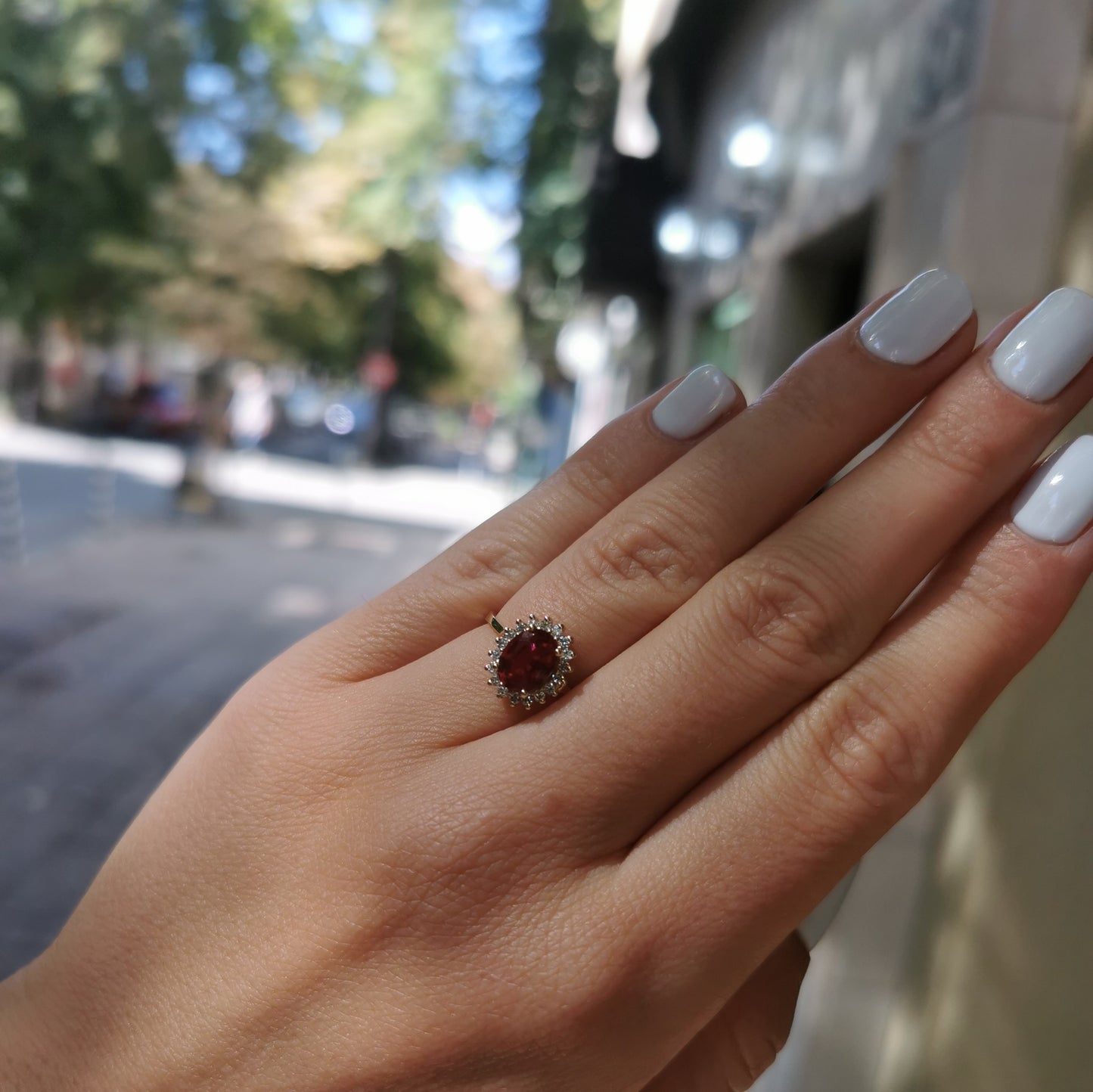 Пръстен с диаманти и Рубин жълто злато 2.07 карата