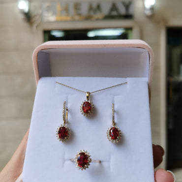 Комплект с Рубини и диаманти 4.14 карата