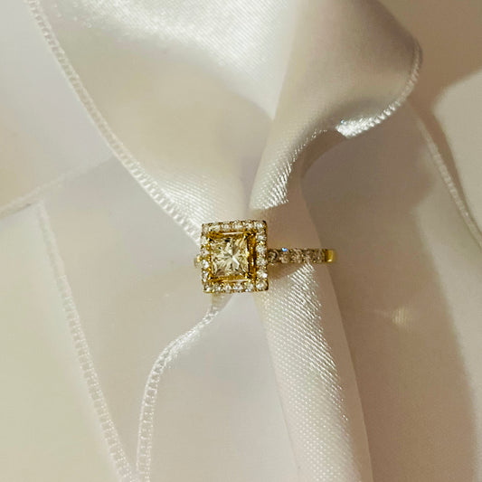 Пръстен от жълто злато с диаманти 1.36 карата