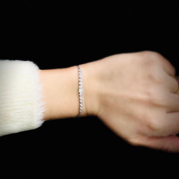 Гривна с диаманти 0.16 карата