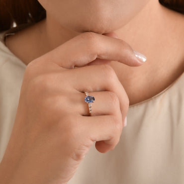 Дамски пръстен от бяло злато със скъпоценни камъни - танзанит и диаманти