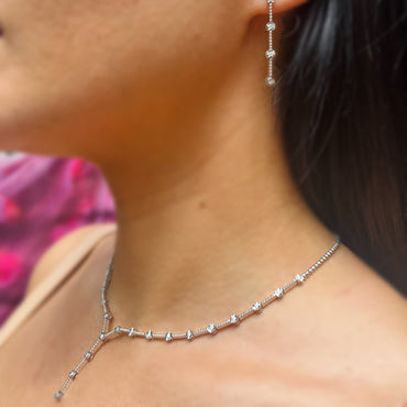 Колие бяло злато със диаманти 0.40 карата