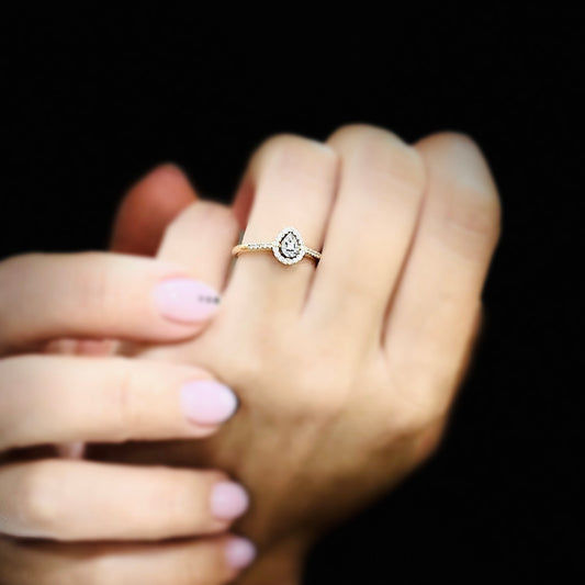 Годежен пръстен жълто злато с камъни диаманти