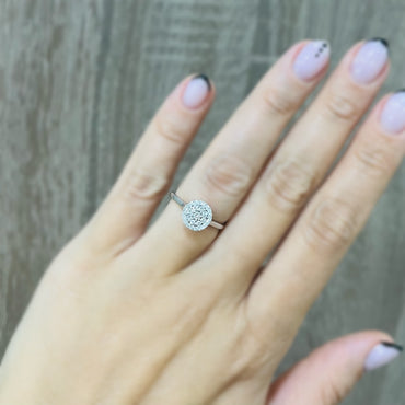 Пръстен за годеж с диаманти в кръгла форма
