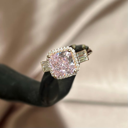 Пръстен с диаманти и Розов сапфир 6.40 карата