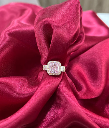 Пръстен с диаманти и Розов сапфир 6.40 карата