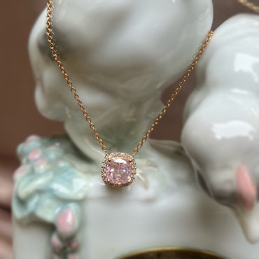 Колие от розово злато с диаманти и розов сапфир 2.33 карата