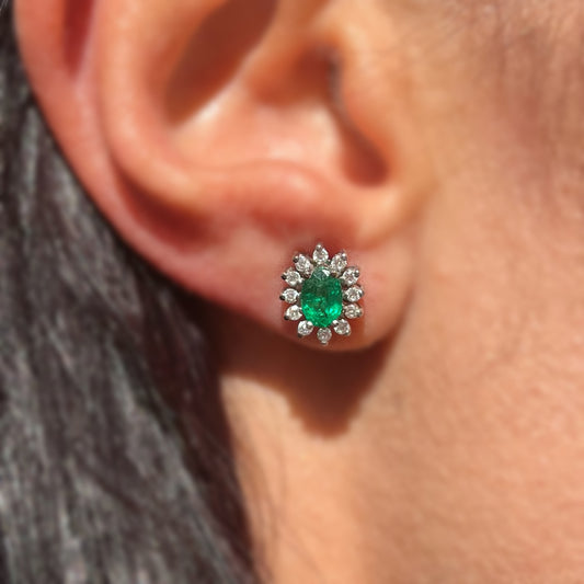 Обеци от бяло злато със смарагди и диаманти 1.32 карата