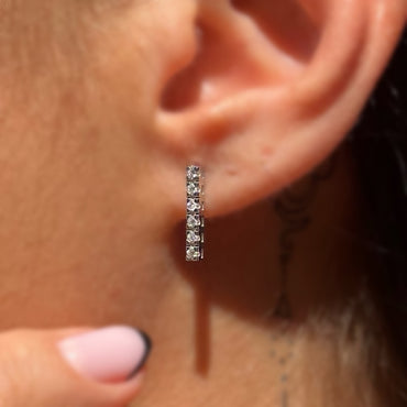 Висящи обеци от бяло злато с диаманти