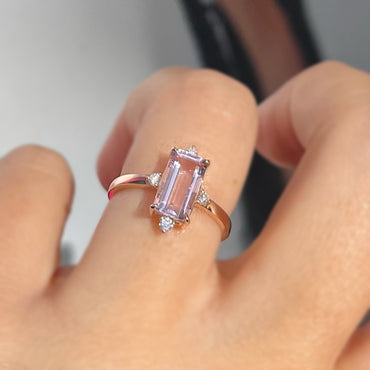 Пръстен розово злато с диаманти и розов сапфир