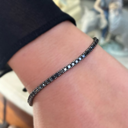 Гривна с черни диаманти 4.38 карата