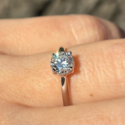 Пръстен с инвестиционен диамант 1.01 карата