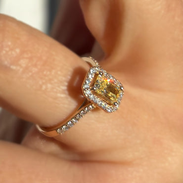 Диамантен пръстен розово злато с жълт сапфир 1.47 карата