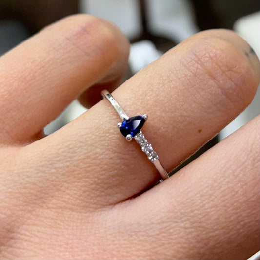 Пръстен със сапфир и диаманти 0,26 карата