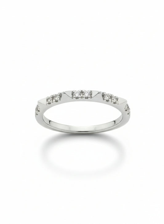 Дамски златен пръстен с диаманти 0.07 карата