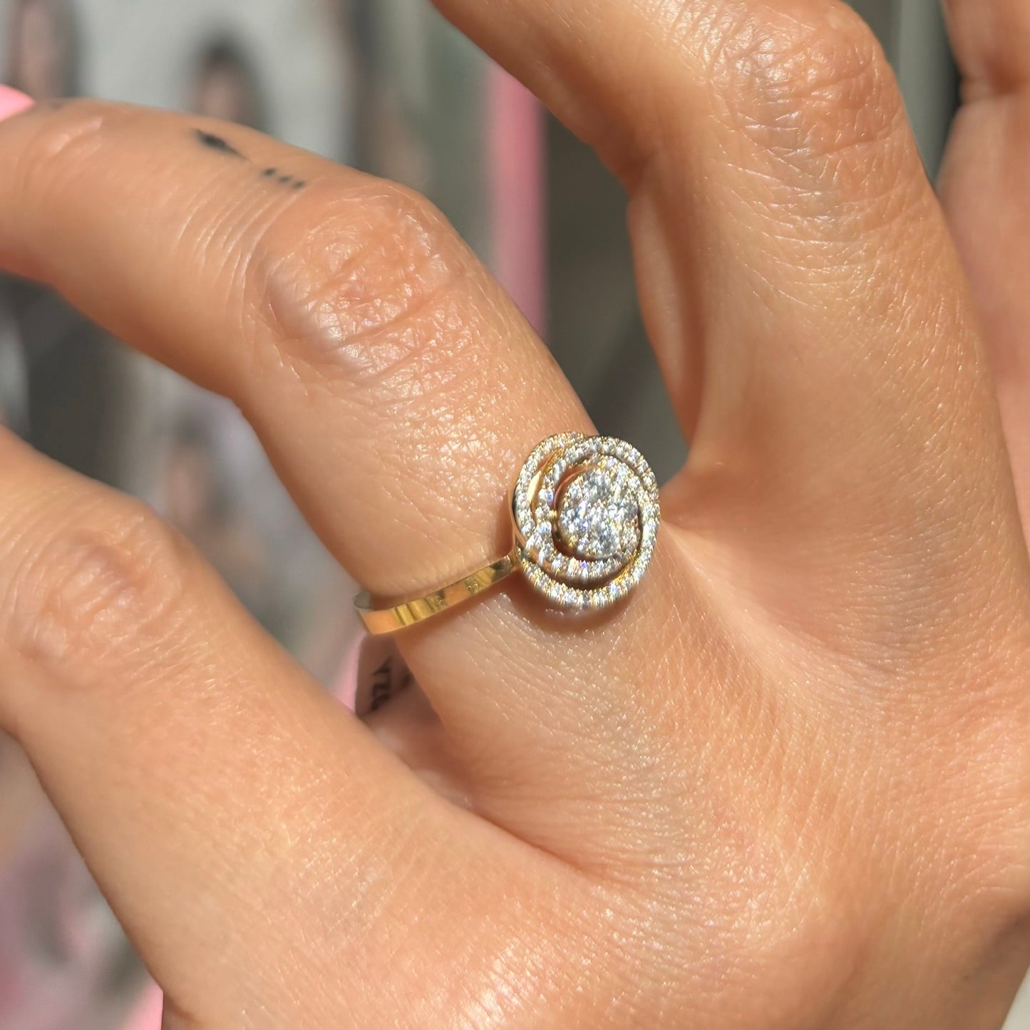 Пръстен жълто злато с Диаманти 0.29 карата