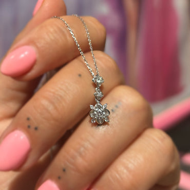 Златен гердан за жена с диаманти от 14 карата бяло злато висулка и тънка златна верижка