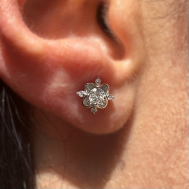 Обеци от бяло злато с диаманти 0.42 карата