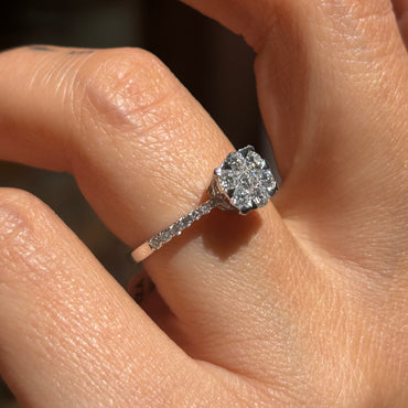 Диамантен пръстен от бяло злато с 0.62 карата диаманти