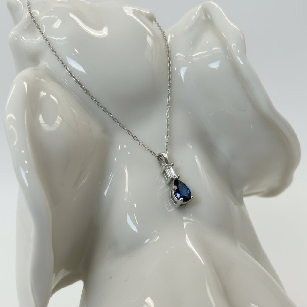 Златна висулка с диамант и сапфир от бяло злато 1.13 карата