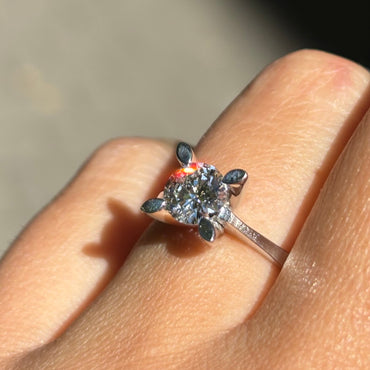 Диамантен пръстен с голям камък естествен диамант със сертификат 1.05 карата