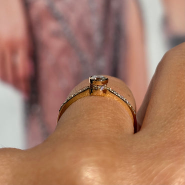 Дамски пръстен жълто злато с диаманти 0.35 карата