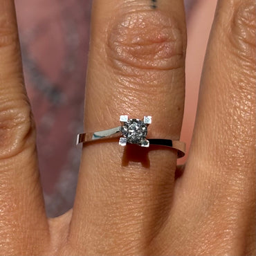 Годежен пръстен от бяло злато с диамант 0.31 карата