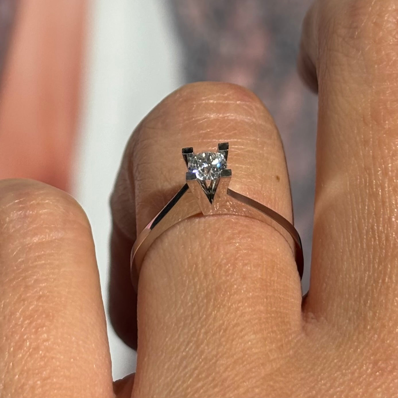 Годежен пръстен от бяло злато с диамант 0.31 карата