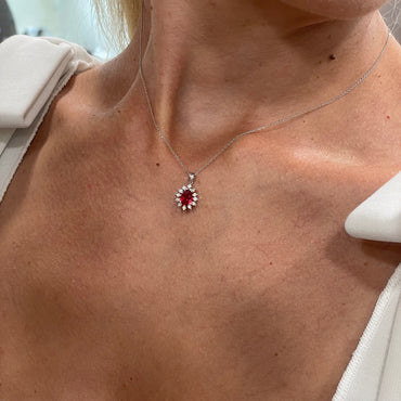 Златна висулка с рубин и диаманти 0.63 карата