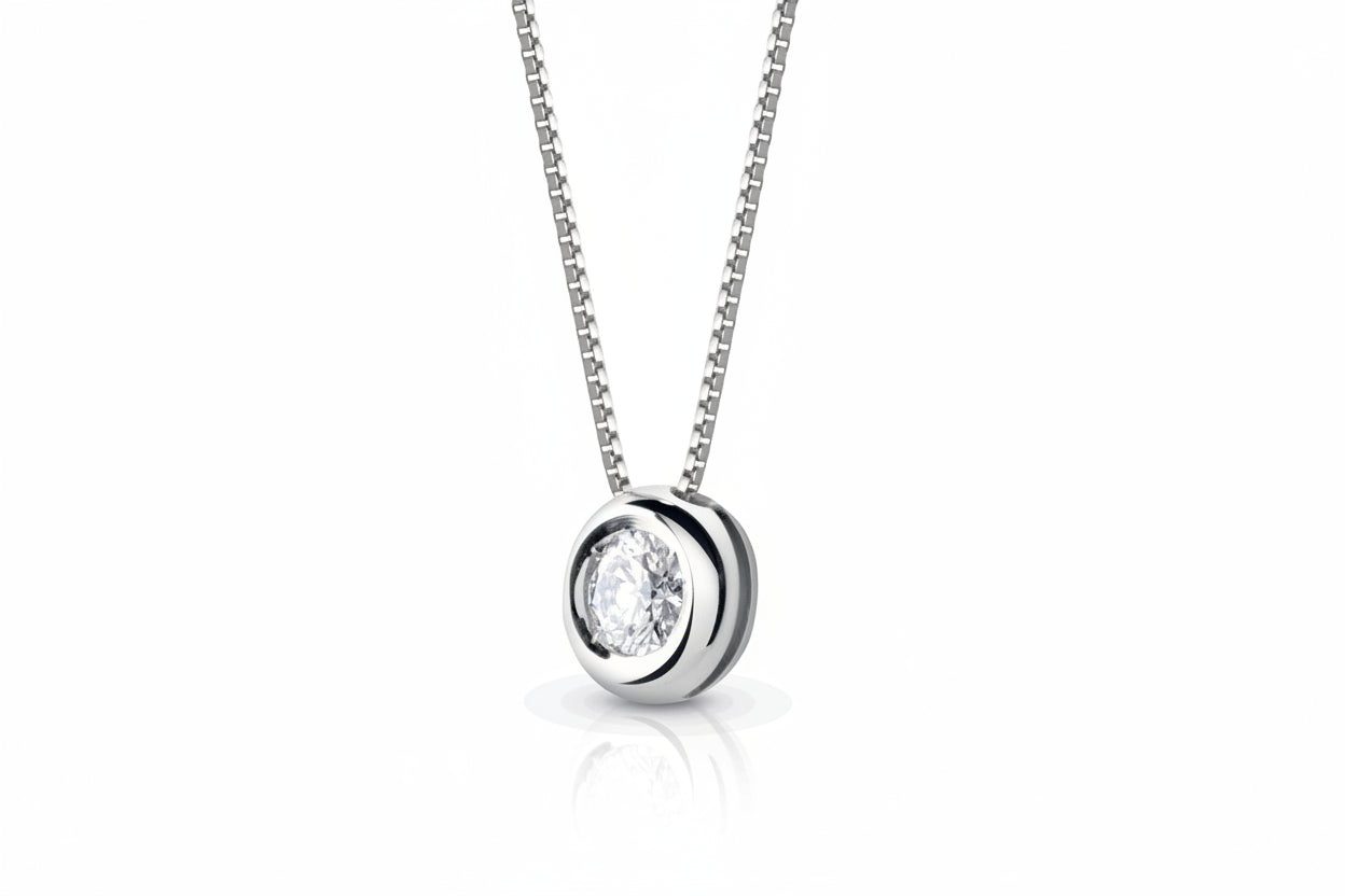 Висулка с диамант в обков