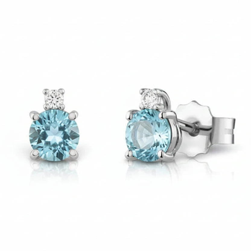 Дамски обеци от бяло злато с естествени скъпоценни камъни - аквамарин и диамант. Фина италианска изработка, светификат за доаманти и супер цена. Подходящ подарък за бал или рожден ден