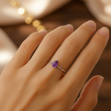 Women's white gold ring with alexandrite 1.19